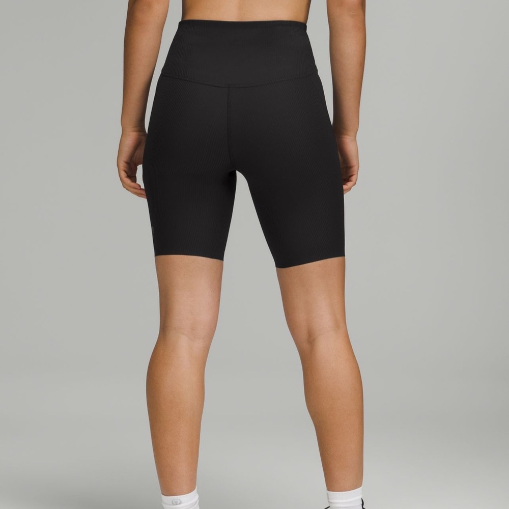 Lululemon bikers shorts ribbed